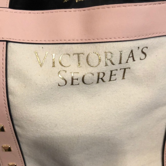 Victoria Secret XL Studded Tote! (A562) - Picture 4 of 8